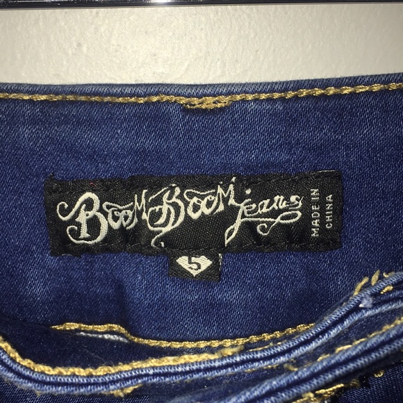 Blue Jeans - Picture 2 of 3